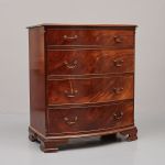 1056 9028 CHEST OF DRAWERS